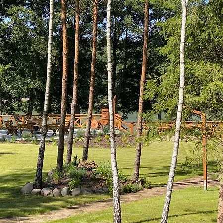 Lesna Kryjowka W Lesie Feriehus *