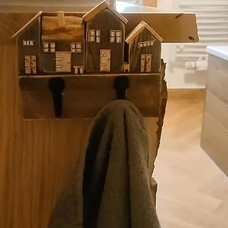 Lesna Kryjowka W Lesie