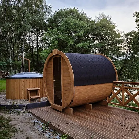 Lesna Kryjowka W Lesie Feriehus Wersk