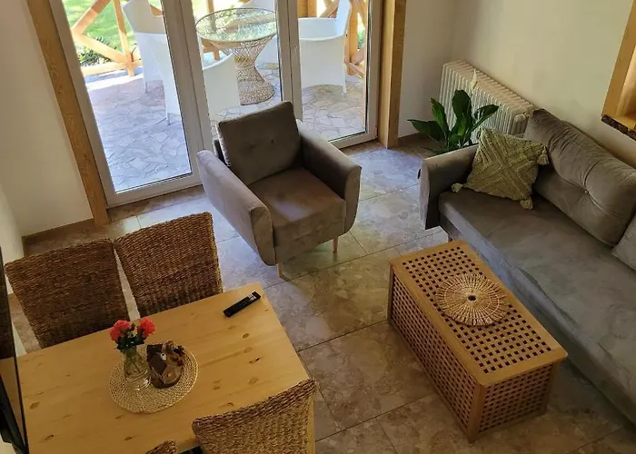 Tatil Evi Lesna Kryjowka W Lesie *